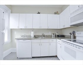 54 E Springfield St, Unit 3 in Boston, MA - Foto de edificio - Building Photo