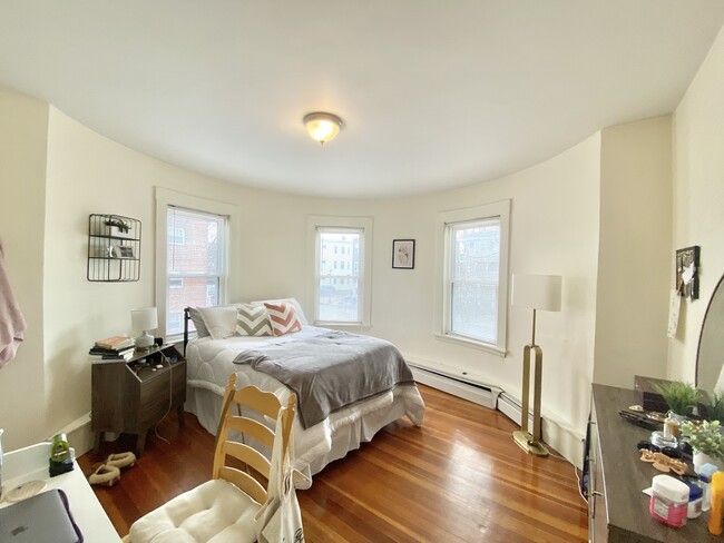 505 Washington St, Unit 3