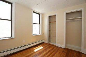 114 Everett St, Unit 3 in Boston, MA - Foto de edificio - Building Photo
