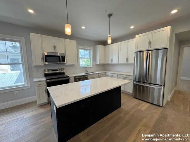 55 Fairbanks St, Unit 2 in Boston, MA - Building Photo - Building Photo