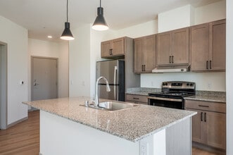 The Canyons in Madison, WI - Foto de edificio - Interior Photo