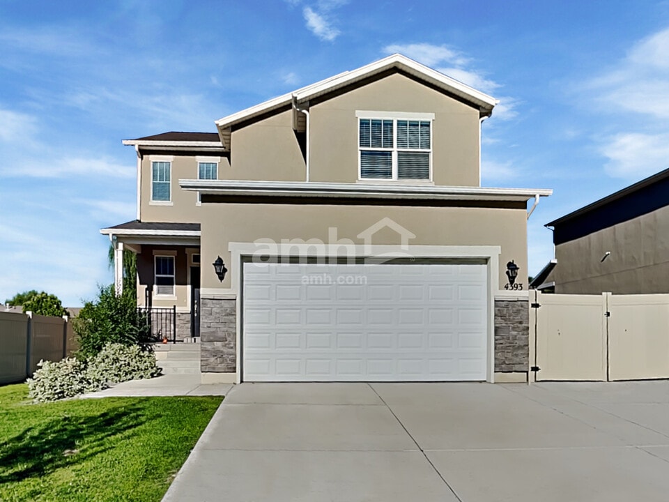 4383 N Morgan Way in Eagle Mountain, UT - Building Photo