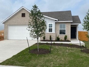 132 Trailside Ln in Bastrop, TX - Building Photo - Building Photo