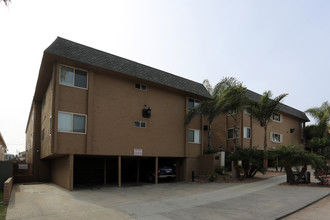 5075 Narragansett Ave in San Diego, CA - Building Photo - Building Photo