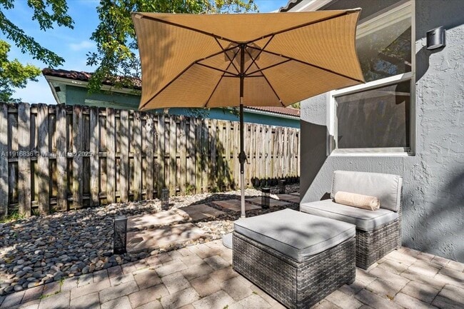 413 NW 23rd Ave in Fort Lauderdale, FL - Building Photo - Building Photo