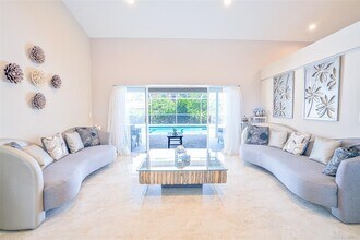 6429 NW 50th St in Lauderhill, FL - Building Photo - Building Photo
