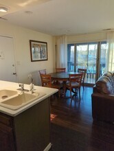 5529 E Lake Dr in Lisle, IL - Building Photo - Building Photo