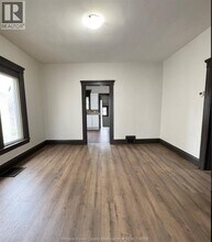 1011 Windsor Ave in Windsor, ON - Building Photo - Building Photo