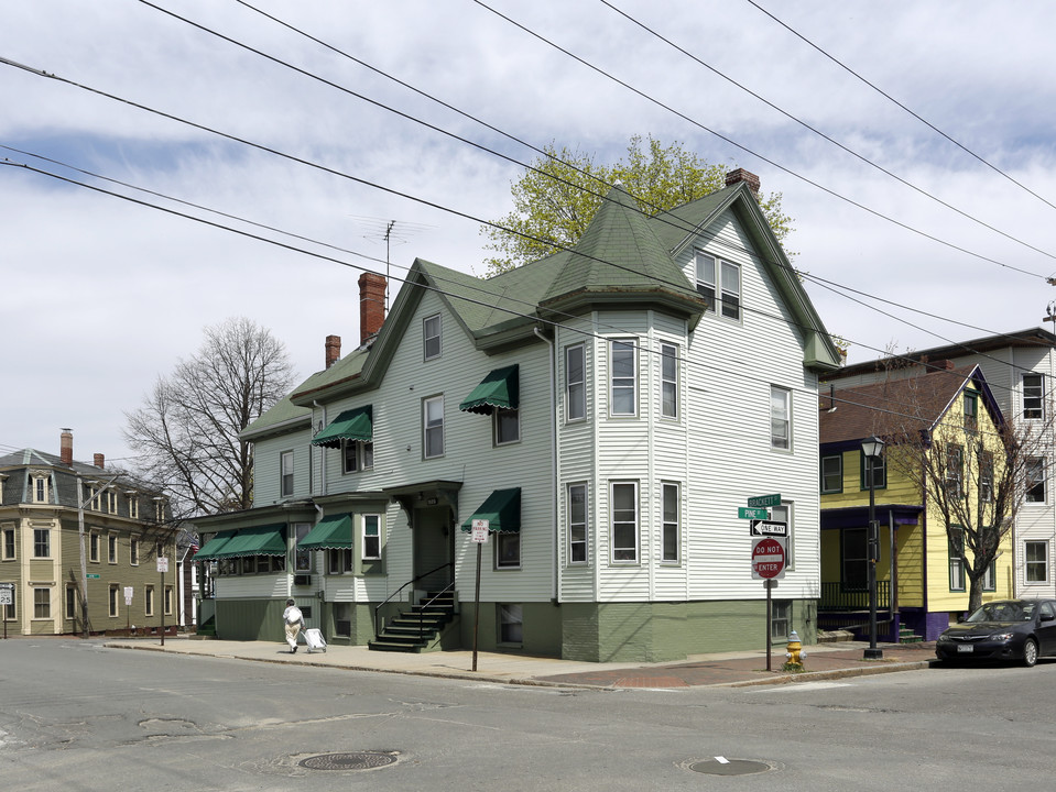 203 Brackett St in Portland, ME - Building Photo