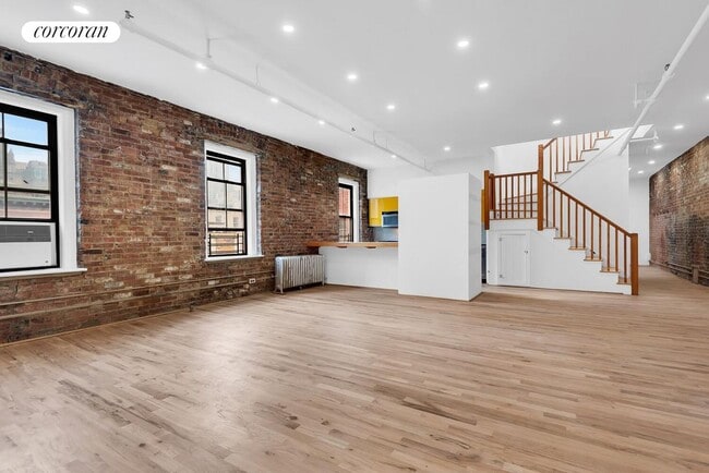 16 Hudson St in New York, NY - Building Photo - Building Photo