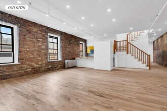 16 Hudson St in New York, NY - Building Photo - Building Photo