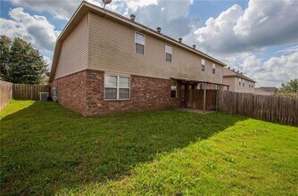 3104 SW Deerfield Blvd in Bentonville, AR - Building Photo - Building Photo