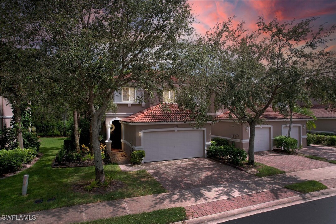 3325 Antica St in Ft. Myers, FL - Building Photo