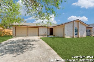 10822 Green Brook Dr in San Antonio, TX - Building Photo