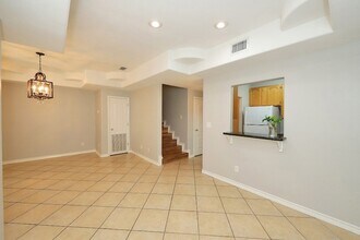 1000 Ranchway Dr, Unit 87 in Laredo, TX - Building Photo - Building Photo