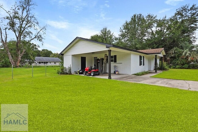 1106 Ricade Dr in Hinesville, GA - Building Photo - Building Photo