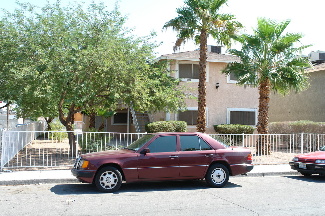 1528 Cobb Ln in Las Vegas, NV - Foto de edificio