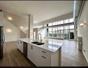 3207 N Narragansett Ave, Unit ONE BEDROOM in Chicago, IL - Foto de edificio - Building Photo