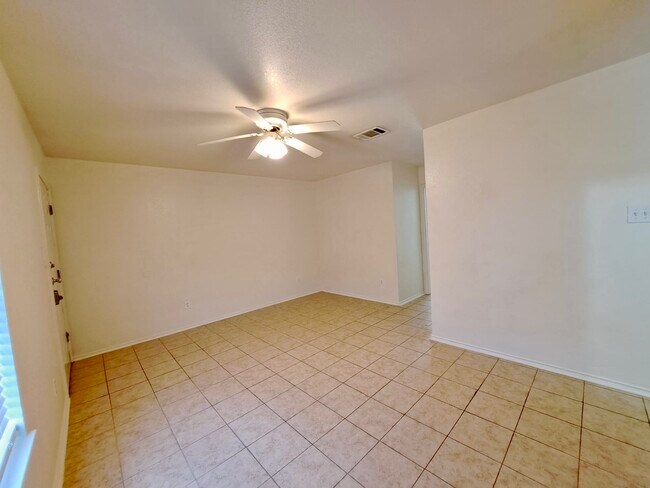 5706 Greengate Dr in Killeen, TX - Foto de edificio - Building Photo