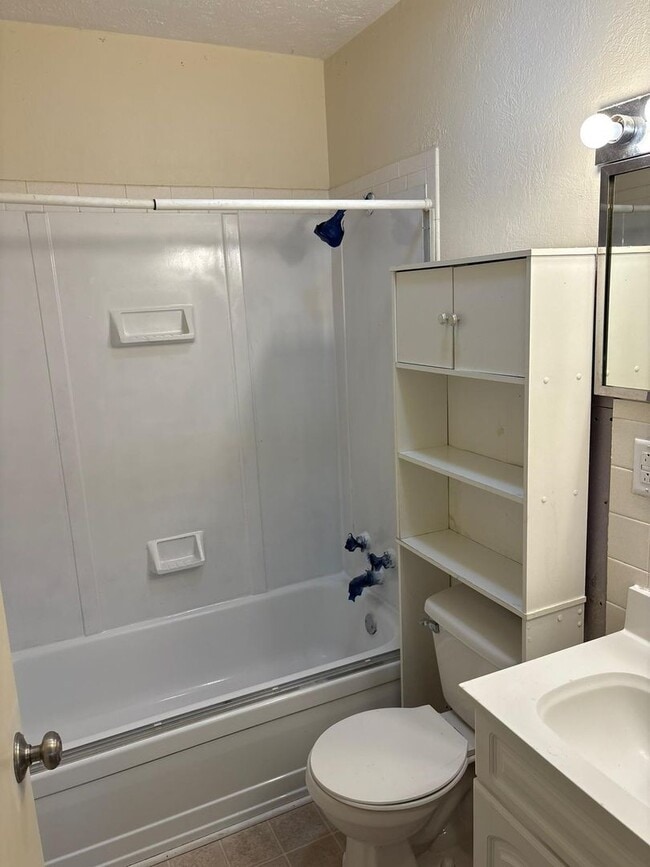 321 Riley Dr