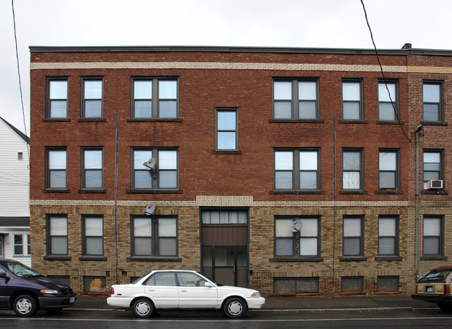 1451 Dwight St in Holyoke, MA - Building Photo - Building Photo