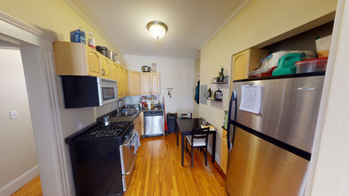 44 Portsmouth St, Unit #2L in Boston, MA - Foto de edificio - Building Photo