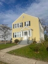 136 King St in Bridgeport, CT - Building Photo