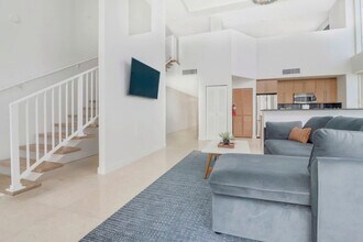 7939 East Dr in North Bay Village, FL - Building Photo - Building Photo