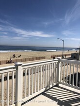 239 Beach Front in Manasquan, NJ - Foto de edificio - Building Photo