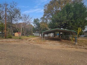 106 Silveroaks St in Gun Barrel City, TX - Building Photo - Building Photo