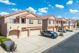 Casa Pacifica in Albuquerque, NM - Building Photo