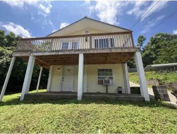 3302 Springhaven St, Unit # A in Catlettsburg, KY - Foto de edificio - Building Photo