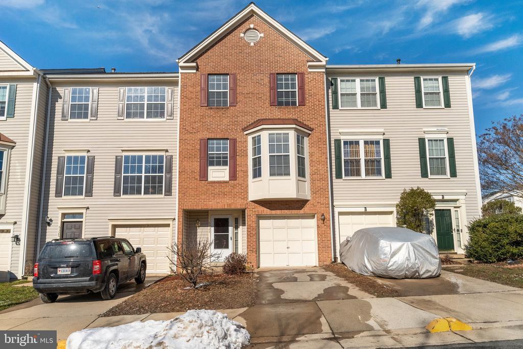 6324 Dakine Cir in Springfield, VA - Building Photo