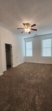 10 W Front St in Lillington, NC - Foto de edificio - Building Photo