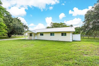 15848 129th Plz N in Jupiter, FL - Building Photo - Building Photo