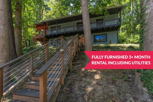12 Riverbend Dr