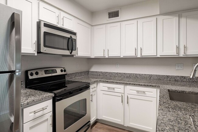 Cortland Van Dorn in Alexandria, VA - Building Photo - Building Photo