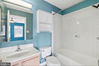 837 Hr Dr SE in Washington, DC - Building Photo - Building Photo