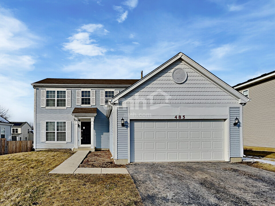 485 Rebecca Ln in Bolingbrook, IL - Foto de edificio