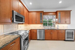 5855 NW 42nd Way in Boca Raton, FL - Building Photo