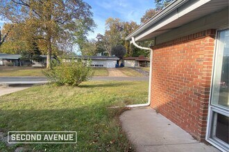 2280 Cherry Ln in Florissant, MO - Building Photo - Building Photo