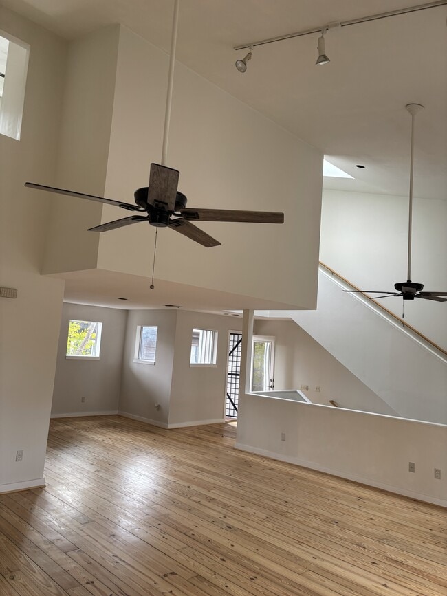 property at 2909 Albany St