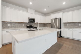 8151 Lavigne Cir in Elk Grove, CA - Building Photo - Building Photo