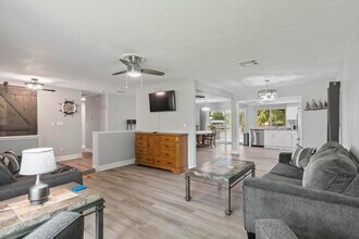 9 Campbell Ct in Palm Coast, FL - Building Photo - Building Photo