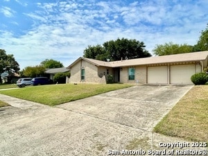 6714 Strawflower St in San Antonio, TX - Building Photo - Building Photo