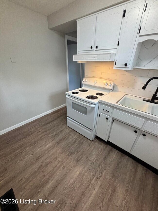 338 Idlewylde Dr in Louisville, KY - Building Photo - Building Photo