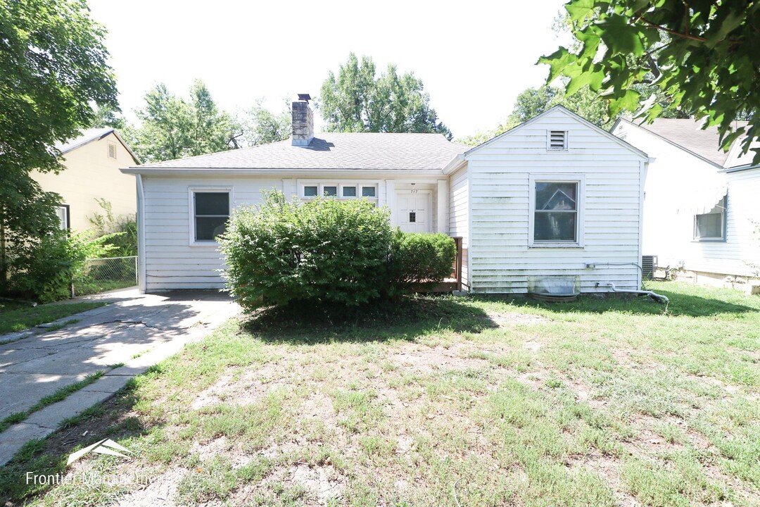 717 Bertrand St-Unit -APT 017K in Manhattan, KS - Building Photo