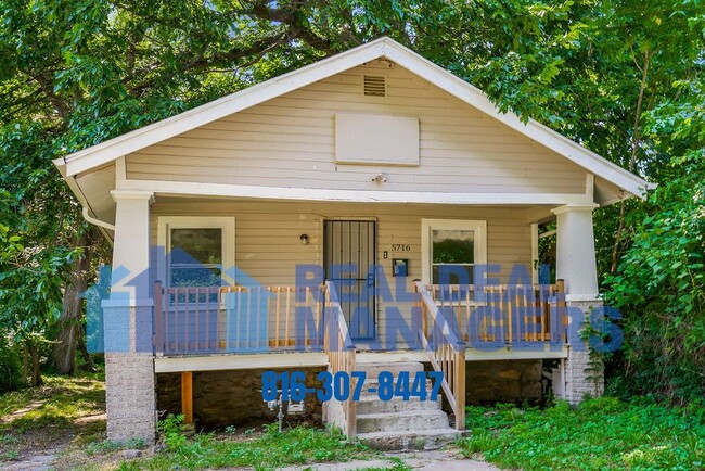 5716 Park Ave in Kansas City, MO - Building Photo - Building Photo