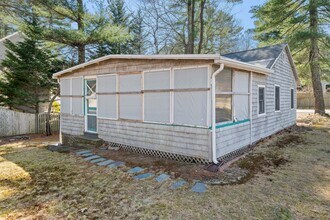 67 Priscilla Ave in Duxbury, MA - Foto de edificio - Building Photo