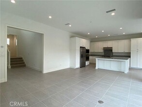 120 Spotted Quail in Irvine, CA - Building Photo - Building Photo